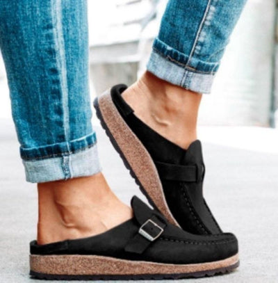 Donna - Casual suede loafers with elegant buckle
