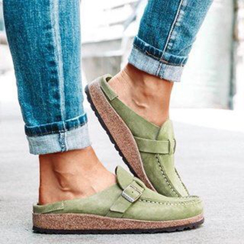 Donna - Casual suede loafers with elegant buckle