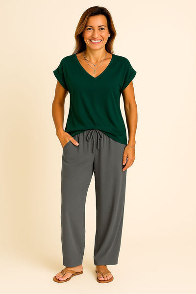 Luna | Tummy tucking V-neck top