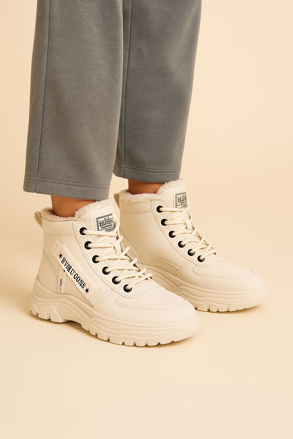 Naomie - Trendy Classic Boots